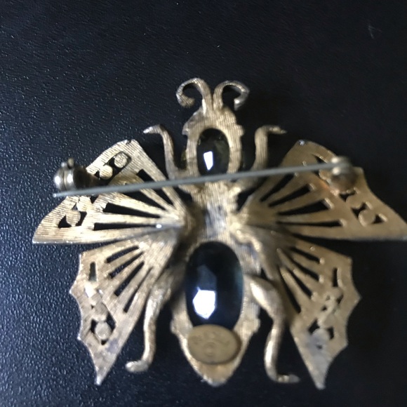 Pin - Picture 3 of 4